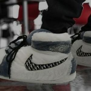 Air comfy sneakers slippers